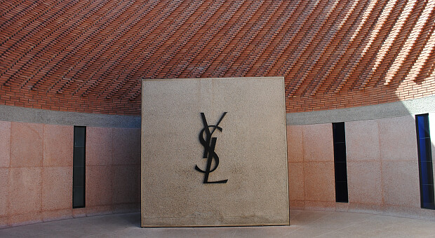 Модный дом Yves Saint Laurent отпразднует 60-ю годовщину выставками в шести парижских музеях