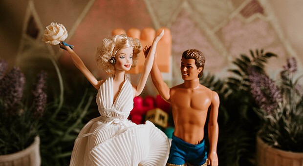 Райан Гослинг и Марго Робби сыграют Кена и Барби