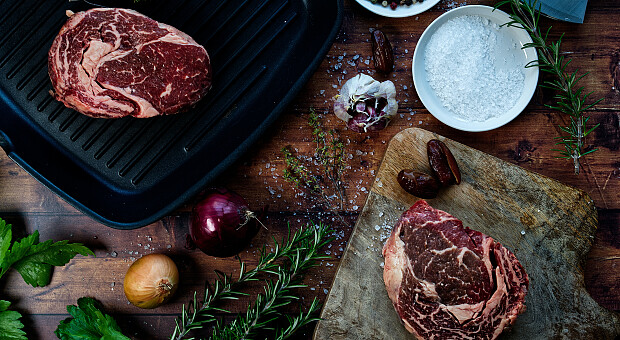 Гид по стейкам: как приготовить сочную говядину дома