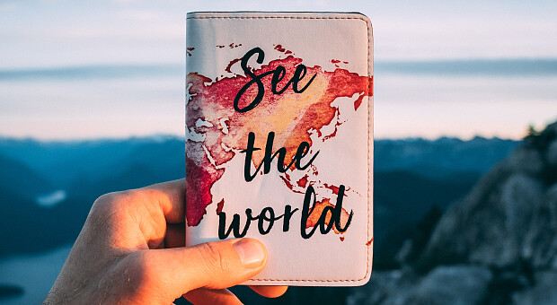 Документи, електронна черга та сервіси: як зробити закордонний паспорт в Україні