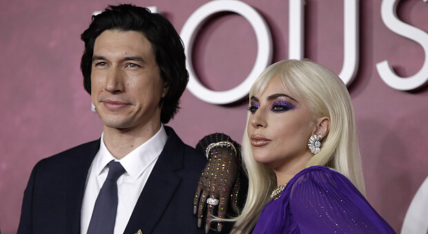 Прем'єра фільму «Дім Gucci» у Лондоні: Леді Гага, Адам Драйвер, Джаред Лето, Сальма Хайєк та Джеремі Айронс на червоній доріжці