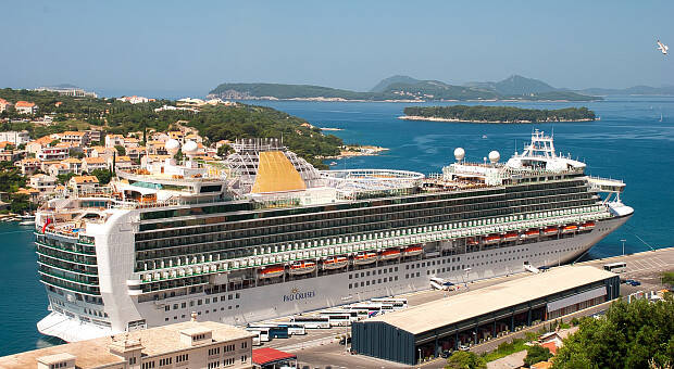 Карибы, Средиземноморье и Антарктида: куда можно отправиться в круиз