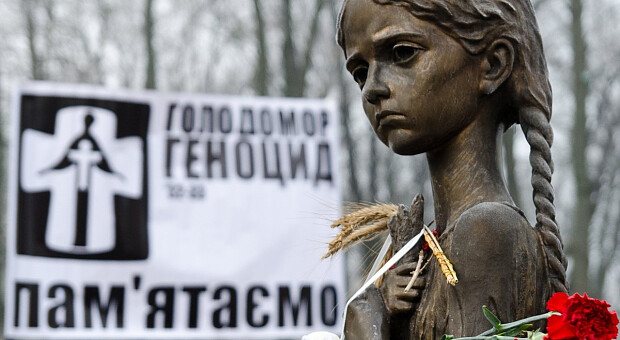 День памяти жертв голодоморов: топ-5 книг о трагедии, которые стоит прочитать