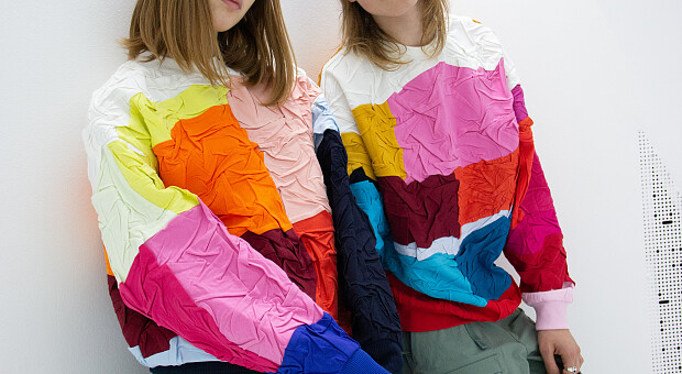 Дизайнерка Яся Хоменко створила колекцію светрів у колаборації з Future Generation Art Prize