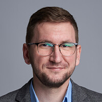 Кирил Новіков