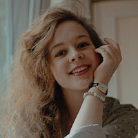 Олена Бушина