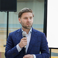 Василь Толстунов