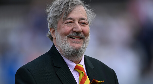 Українці — неймовірні, російська культура — це смерть: бліц-розмова зі Стівеном Фраєм