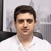 Костянтин Зеров