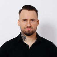 Артем Сарапін