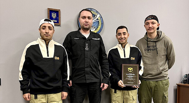 Габелі окупантам: учасники гурту «Курган і Агрегат» зустрілися з Будановим — фото