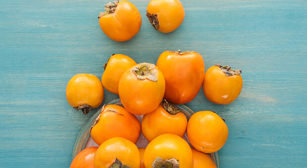 Хурма: якою вона буває та як впливає на організм