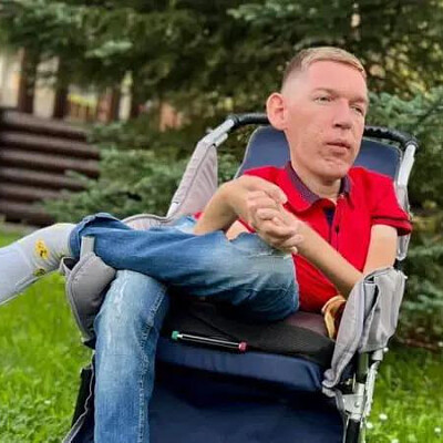 Назарій Гусаков Досьє на The Page