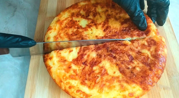 Готуємо ліниві хачапурі на сковороді — найпростіший рецепт з усіх можливих