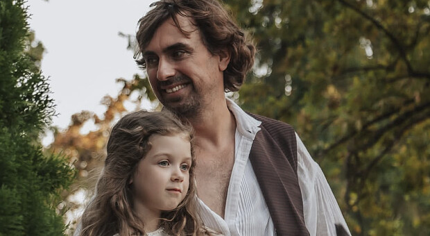 Топ-3 українські серіали, які варто подивитися на свята