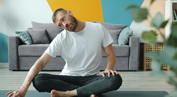 Ці дві вправи допоможуть позбутися болю в шиї