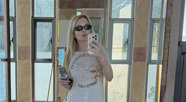 Ліндсі Лохан показала, як підтримує бездоганну фізичну форму