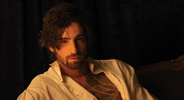 «Чекав з червня»: Дантес оголосив, що їде в тур містами з презентацією фільму «Всі відтінки спокуси»