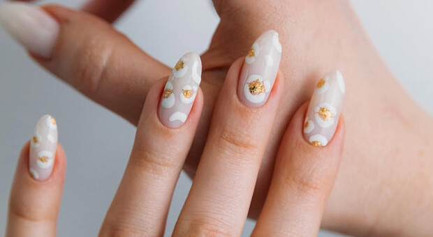 Названо найтрендовіші варіанти манікюру цієї весни