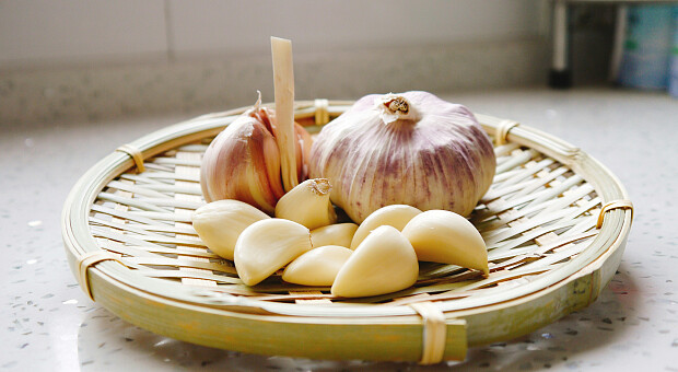 Чи допомагає часник для судин — що кажуть дослідження