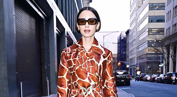 Зірка серіалу «Емілі в Парижі» Лілі Коллінз зіграє Одрі Гепберн у новому фільмі