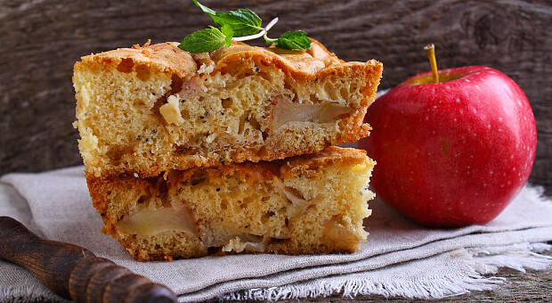 Хрумка альтернатива шарлотці: яблучний пиріг з тіста філло та ніжного крему