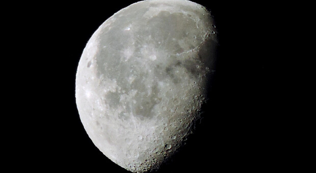 Місячний календар для волосся на березень 2026: у які дні категорично не можна стригтися