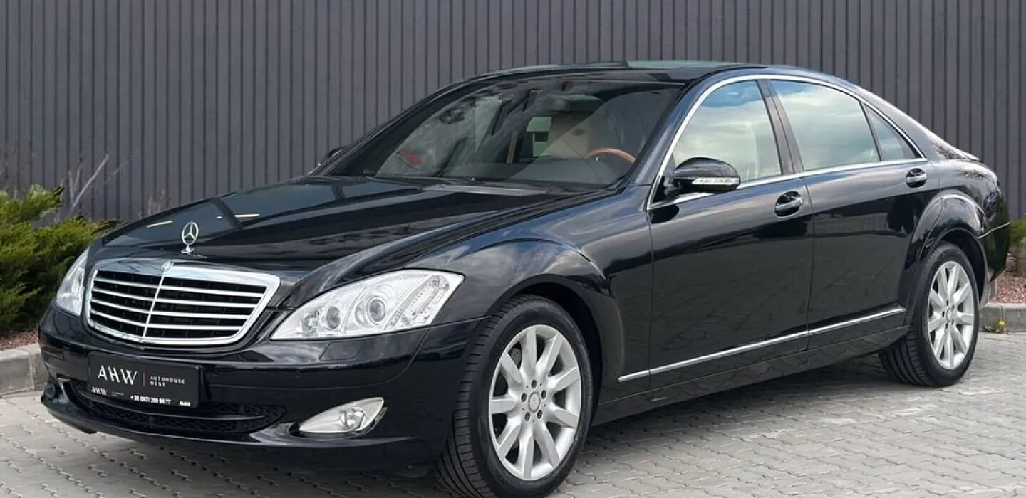 У Львові продають седан S-Class W221 2008 з пробігом лише 22 тис. км [відео]